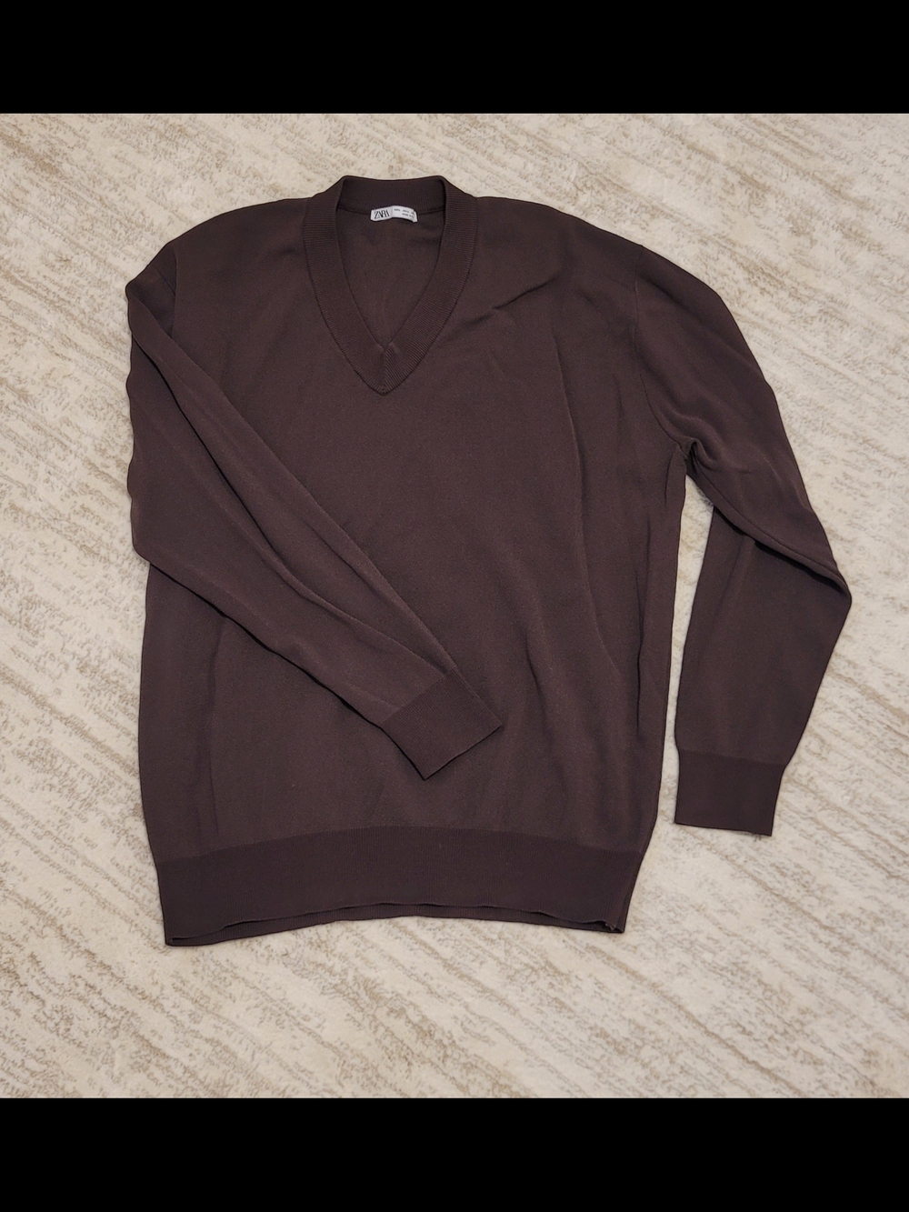 Zara Men's V-Neck Sweater in Dark Brown